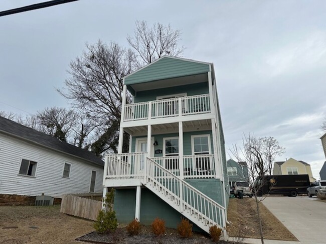 Building Photo - 3 bedroom house in the heart of Fayetteville