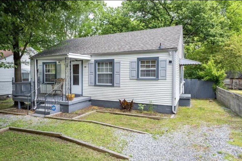 Building Photo - 755 Oakdell Ave