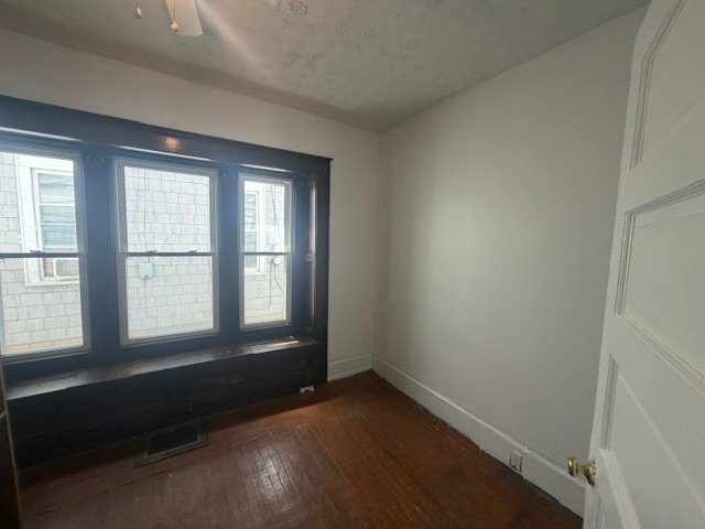 Building Photo - 2049 W 81st St