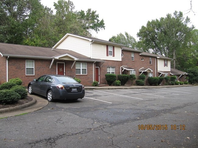 Building Photo - Northway at Windsor