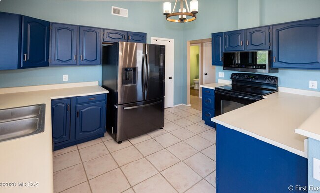 Building Photo - 8984 N Eaglestone Loop