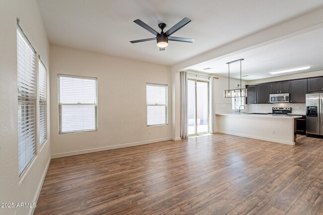 Building Photo - 1061 S Hawk Ln