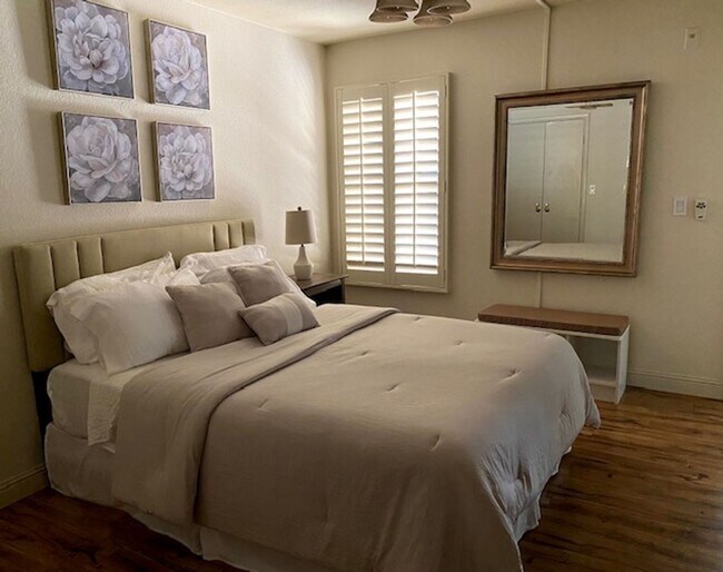 Building Photo - SUMMERLIN CONDO-FULLY FURNISHED, ALL UTILITIES INCLUDED!