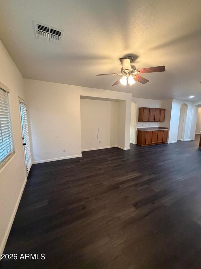 Building Photo - 4455 E Peach Tree Dr