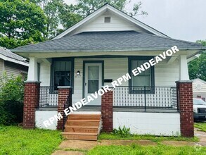 Building Photo - Move in Ready! Deposit Free Option!