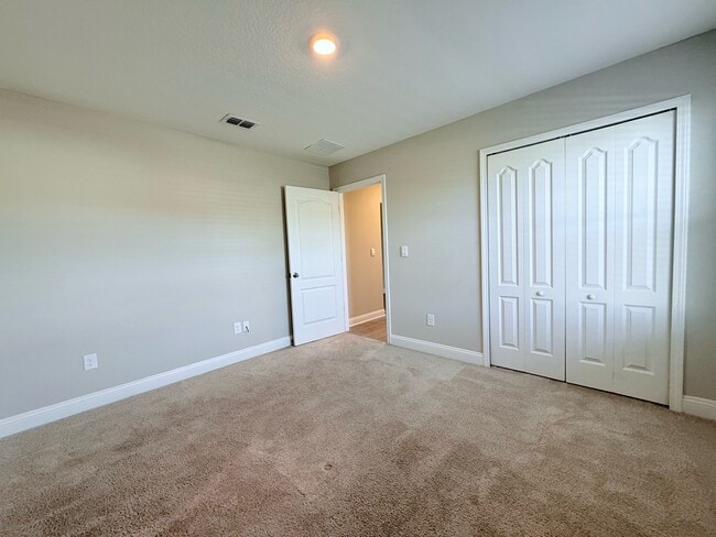 Building Photo - 23 Alagon Wy