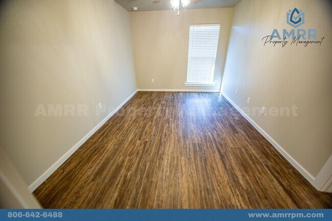 Building Photo - 2117 Kokomo Ave