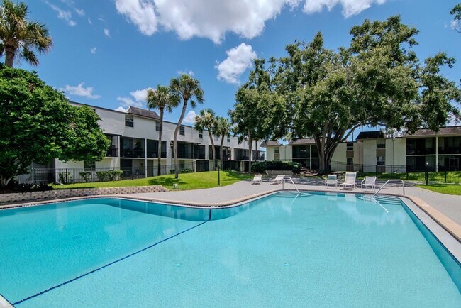 Building Photo - Move In Special - Up to 1 Month Free - Gro...