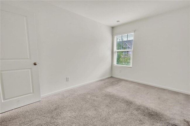 Building Photo - 1517 Vernon Blvd