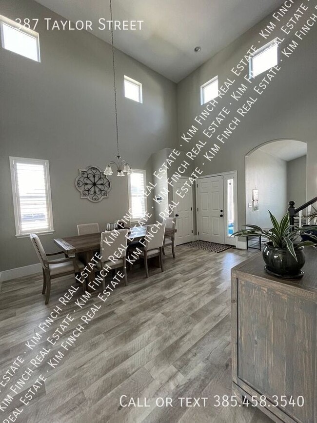 Building Photo - 387 Taylor St