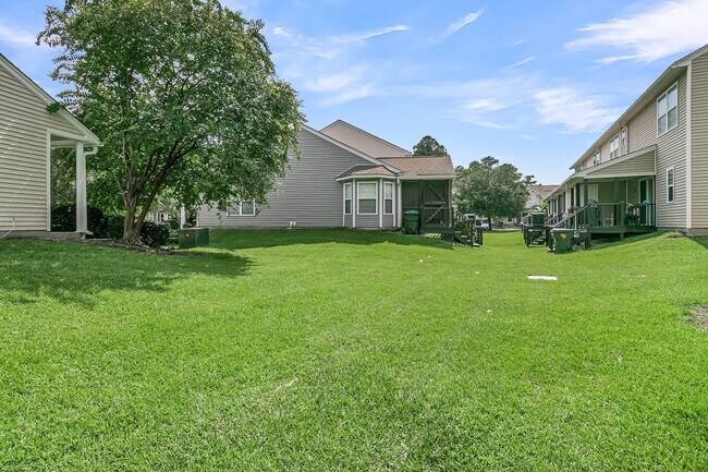 Building Photo - 478 Doane Way