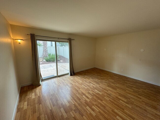 Building Photo - 61 Trinidad Bend