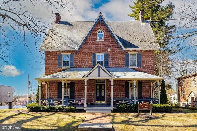 Primary Photo - 428 N Church St