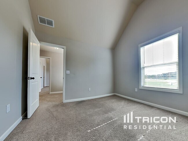 Building Photo - 142 Massey Ln