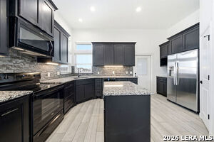 Building Photo - 141 Woodbridge Dr