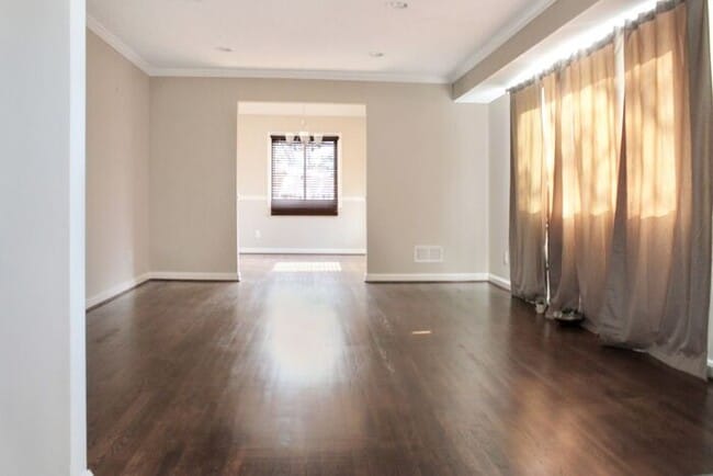Building Photo - Charming Corner Lot Brick Home With 3-Bedr...