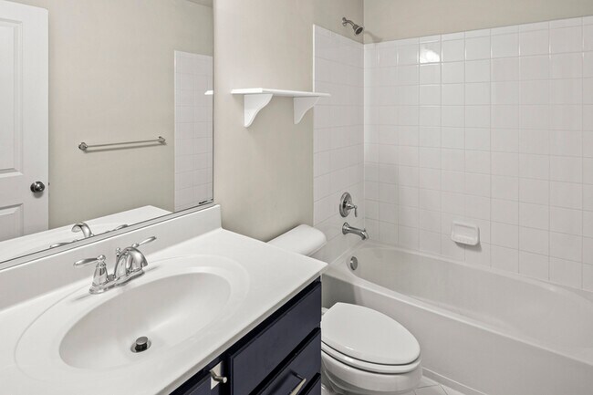 Building Photo - 214 Tanner Ln