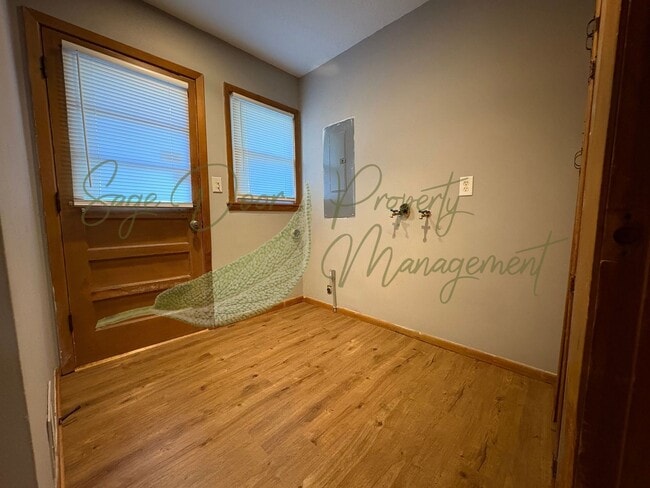 Building Photo - 3213-3215 Marsh Ave