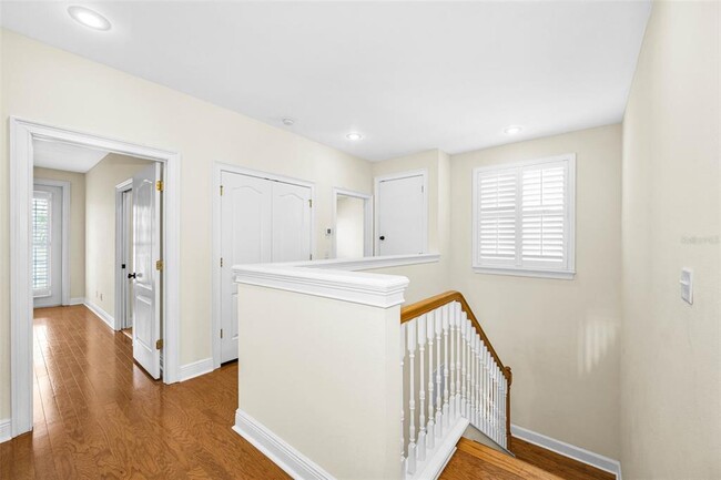 Building Photo - 924 Hemingway Cir