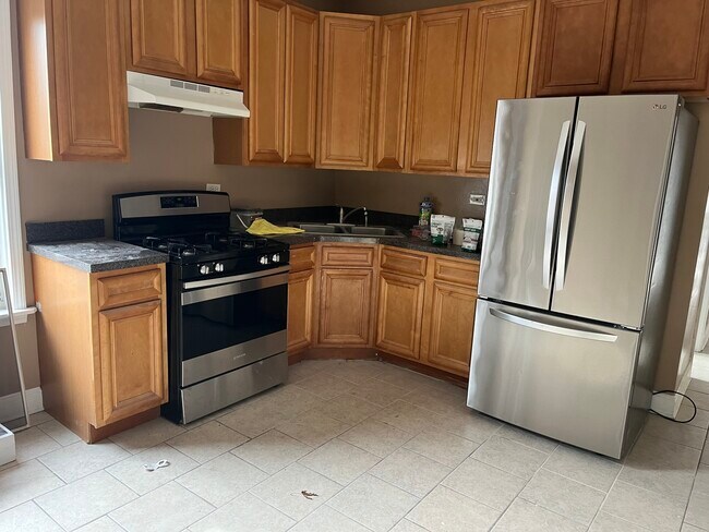 Building Photo - 1451 N Massasoit Ave