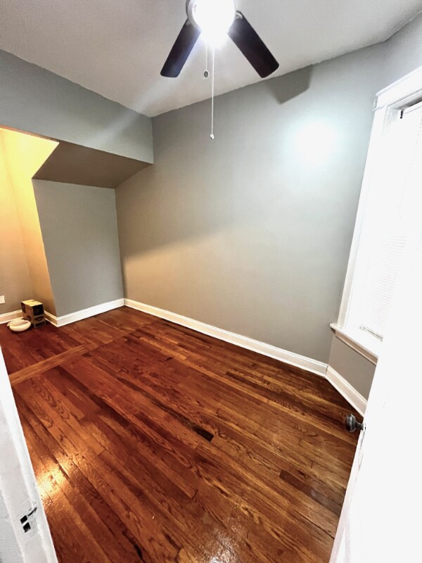 Building Photo - 5428 S Drexel Ave