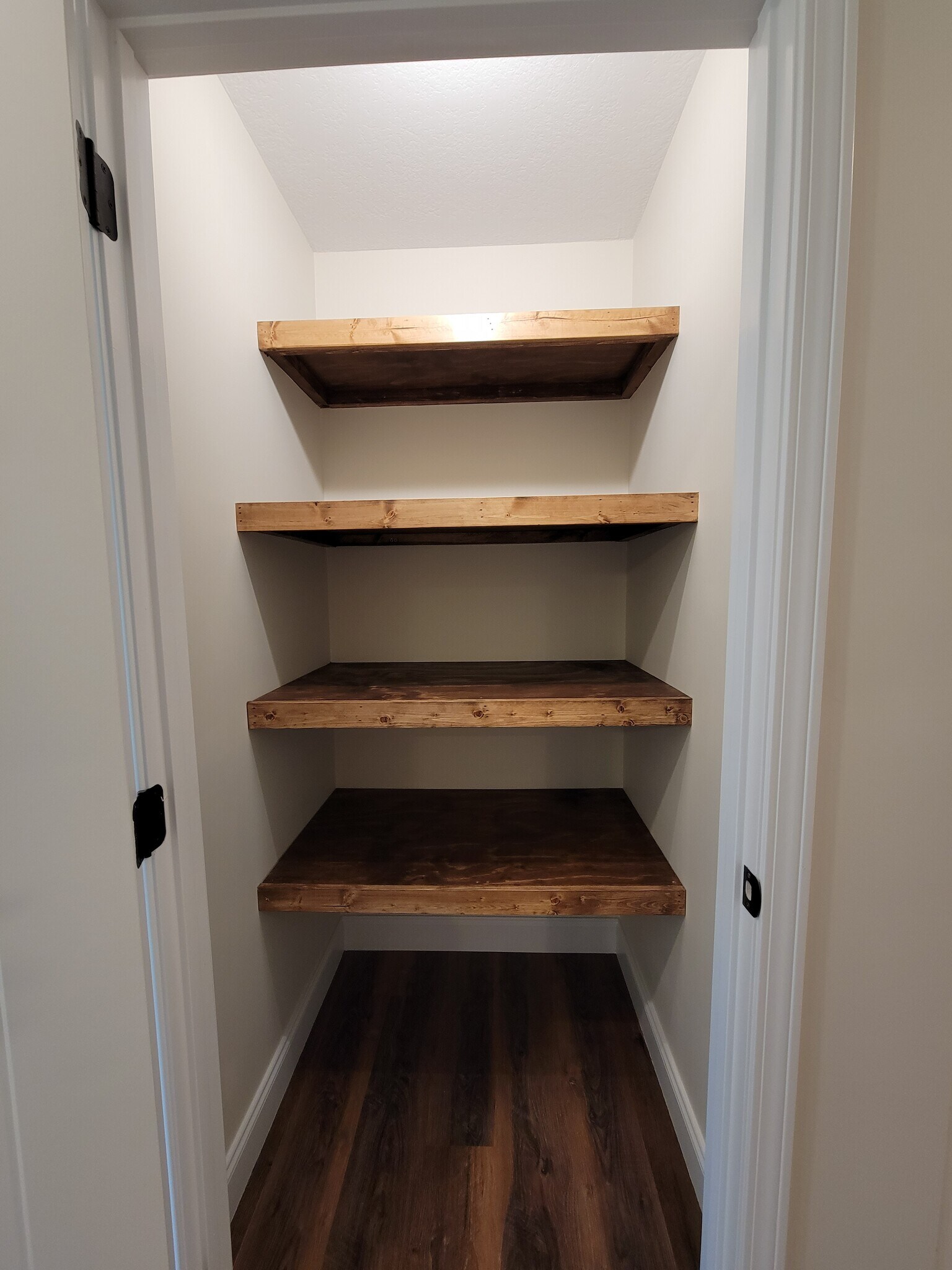 Pantry - 517 Hendrickson St