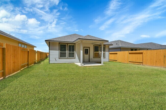 Building Photo - 14733 Pinion Ct