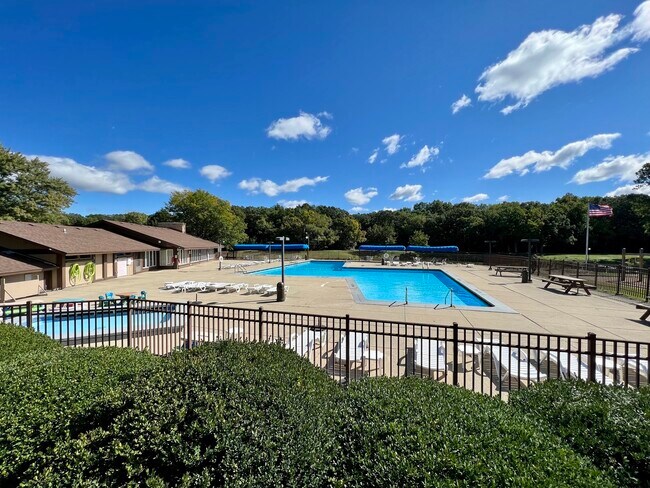 Building Photo - 32 Montego Colony