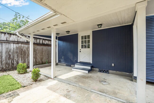 Building Photo - 932 Pizer St