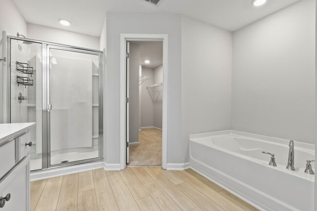 Building Photo - 127 Raiden Cir