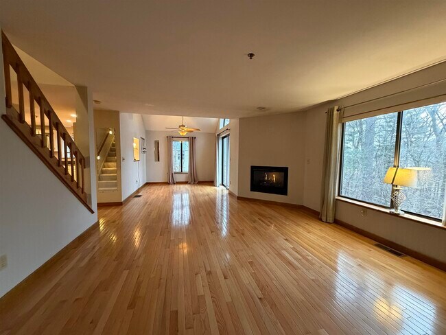 Building Photo - 17 Bayberry Dr