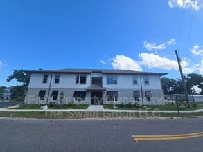 Building Photo - 701 Bates Ave SW