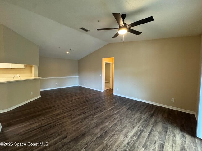 Building Photo - 7667 N Wickham Rd