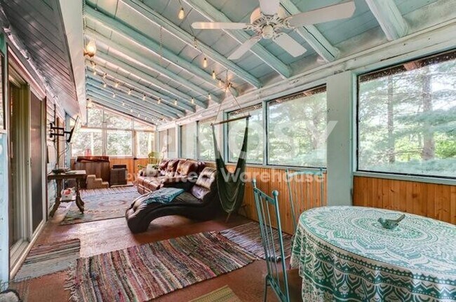 Building Photo - 3BD/2.5BA Home in Elk River Available Now!