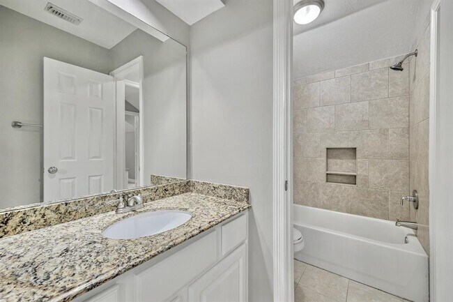 Building Photo - 63 E Slatestone Cir
