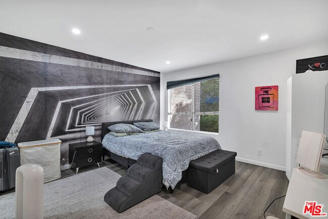Building Photo - 8106 Summertime Ln