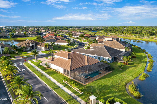 Building Photo - 8499 Serrano Cir