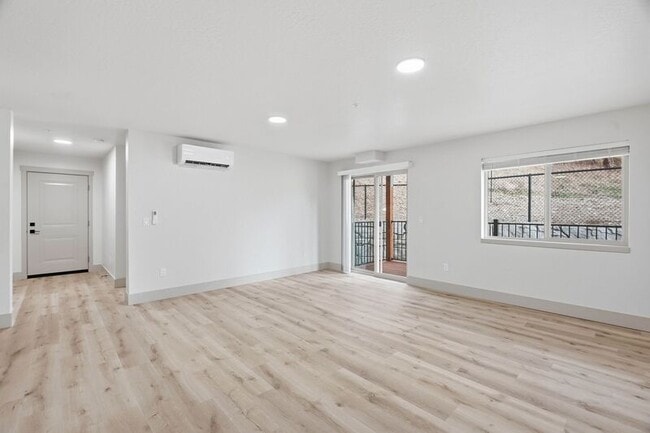 Building Photo - 1816 N 15th St