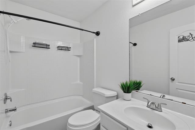 Building Photo - 4026 Autumnwood Ln