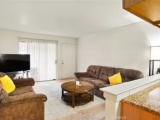 Building Photo - Check out the video! 3 Bedroom 2 Bath Cond...