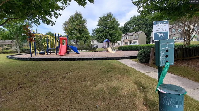 Building Photo - 1057 Bayrose Cir