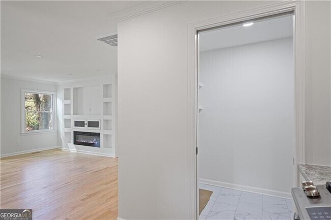 Building Photo - 1967 Sumter St NW