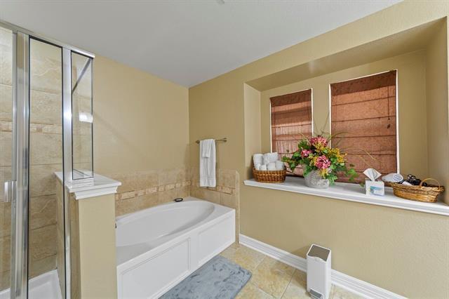 Building Photo - 5901 Snow Creek Dr