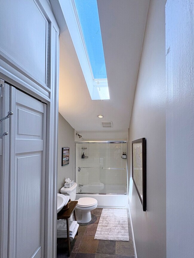 Building Photo - 247 Savin Hill Ave