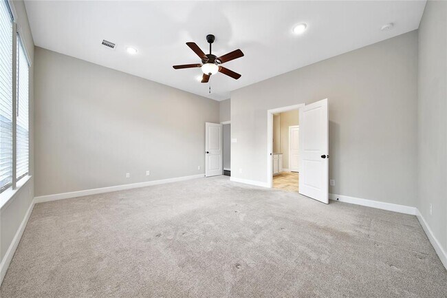 Building Photo - 32193 Park Plains Dr