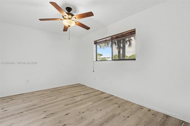 Building Photo - 1410 Sheridan St
