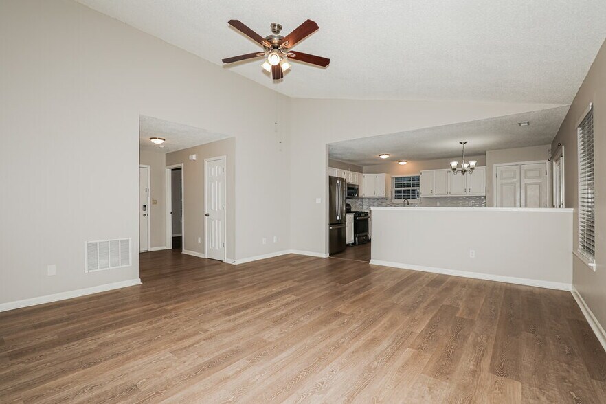 Building Photo - 6404 Amarillo Way