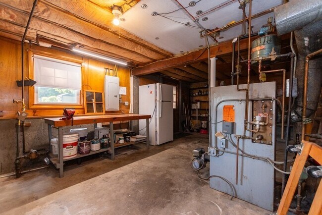 Building Photo - 205 Hardy Pond Rd