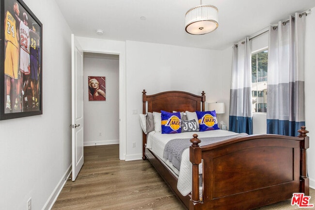 Building Photo - 24407 Clear Creek Pl