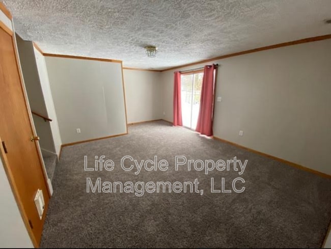 Building Photo - 4321 Dawes Ct SE